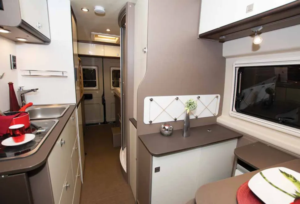 view-aft-The-new-Burstner-City-Car-Harmony-Line-C-603-campervan-07082