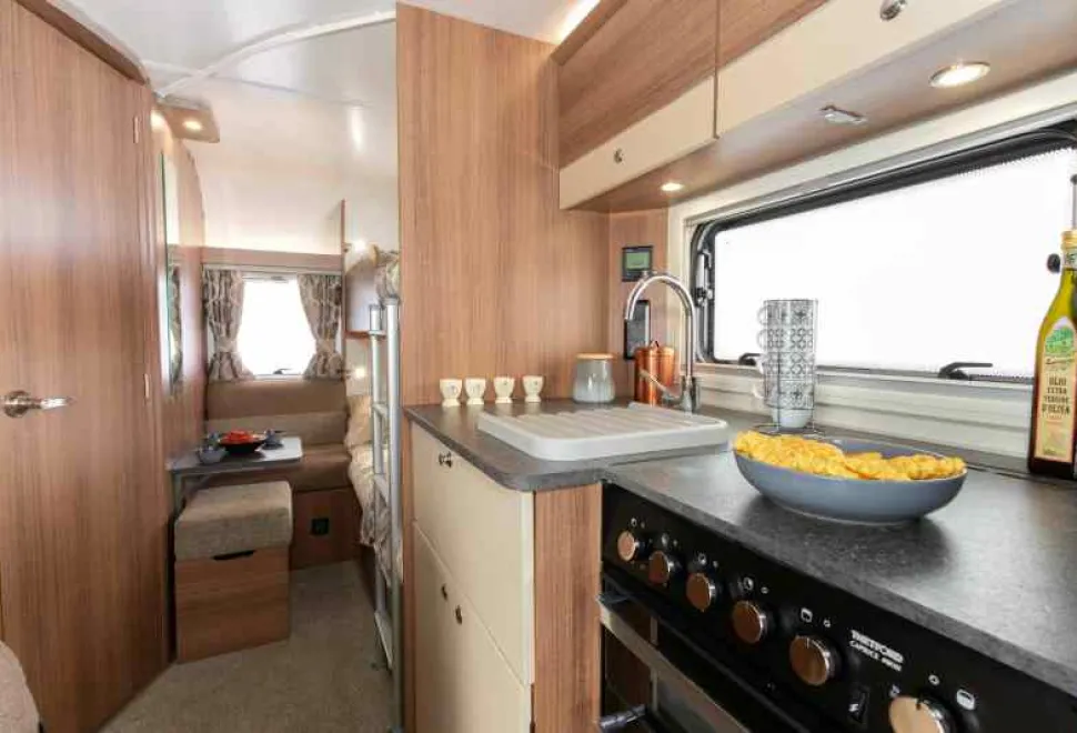 Bailey&rsquo;s-double-hob-cover-enables-you-to-use-the-hob-as-part-of-the-kitchen-surface-05442