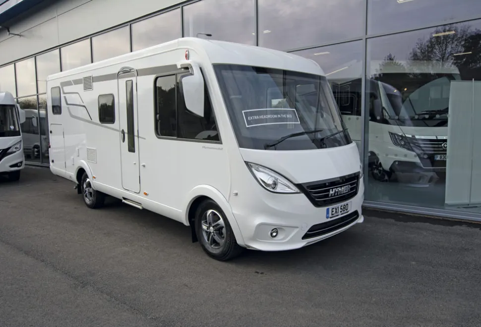 Hymer-Exsis-i-580-exterior-24997