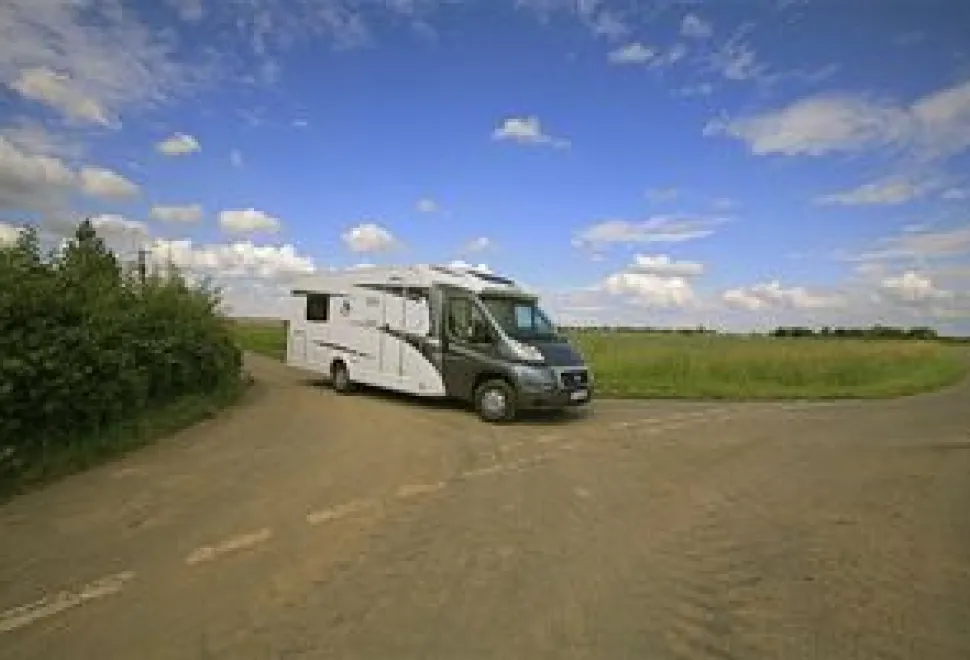 rhp_KnausSkyTI700MX(1)