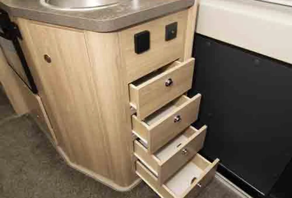 Elddis-Evolution-CV20-sink-and-drawers-35098