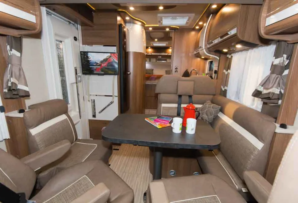 11_0-View-aft-fom-cab.-Classy-decor-and-excellent-quality-woodwork-DSC_1168-77263