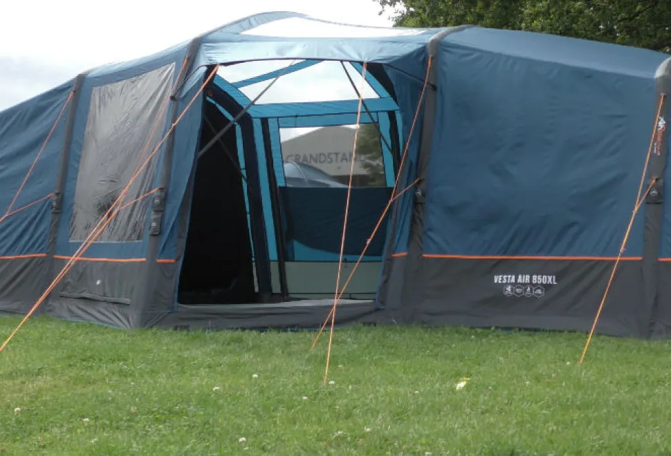 Vango Vesta Air 850XL (picture by Iain Duff)