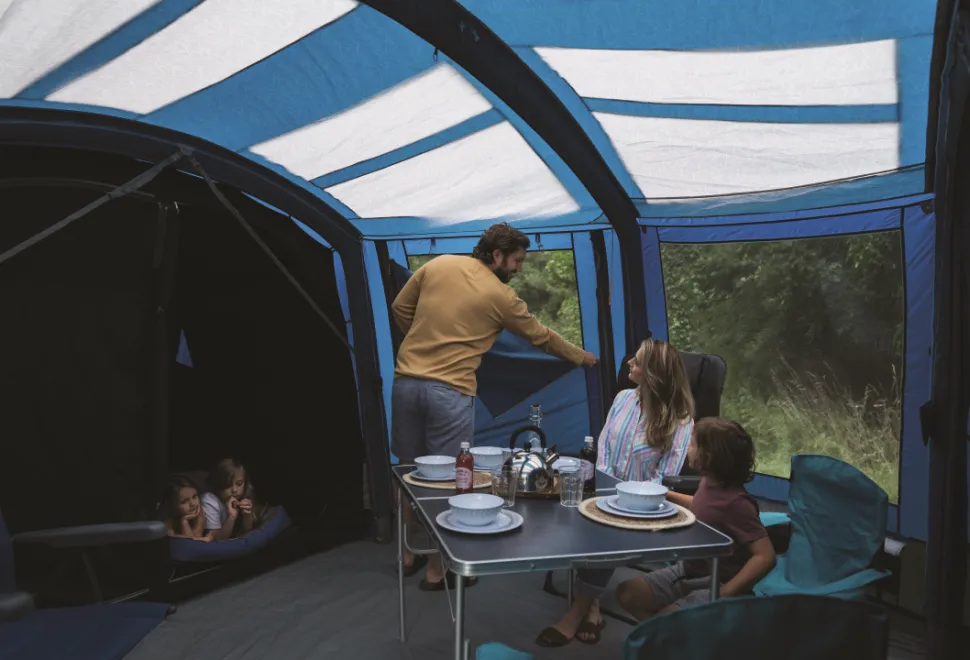 Central living area in the Vango Vesta Air 850XL (picture by Iain Duff)