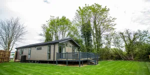 lee-valley-dobbs-weir-campsite-image-7