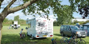 lee-valley-dobbs-weir-campsite-image