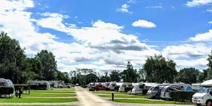 Black Bull Caravan Park