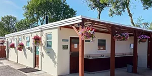 Black Bull Caravan Park