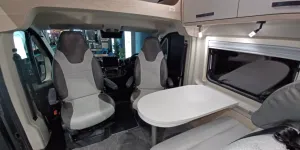 Xplore CV X9 dinette