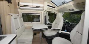 Dreamer D68 Up Saphir dinette