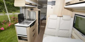 Dreamer D68 Up Saphir side kitchen