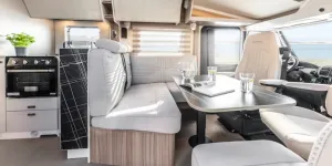 Bürstner Lyseo I 744 front lounge