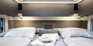 View of standard single bed model without panoramic window and high-level lockers on the rear wall instead: Frankia Noctra Cruiser 7.6L