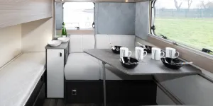 Challenger 590 interior