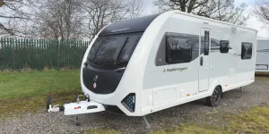 Challenger 590 exterior 