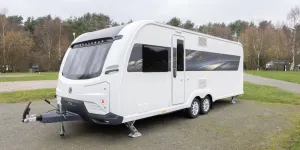 Exterior coachman lusso 4
