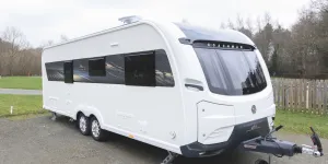 Exterior coachman lusso 4