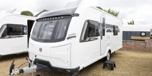 Coachman VIP 565 exterior