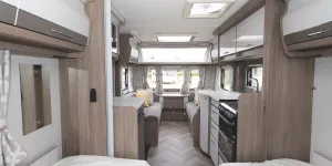 Coachman VIP 565 twin bed and lounge