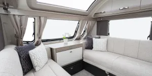 Swift Conqueror Grande 645 lounge