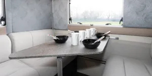 Swift Challenger 590 lounge/dinette 