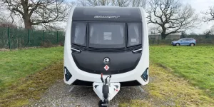 Swift Challenger 590 exterior