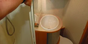 City Van CV 57 G Washroom