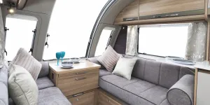 Bailey Unicorn Deluxe Cabrera interior