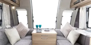 Bailey Unicorn Deluxe Cabrera interior