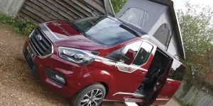 MRV_Kapoor_red_exterior_front_left-38777