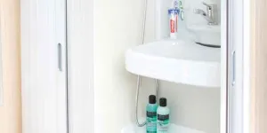KEMERTON_XL_BATHROOM-67408