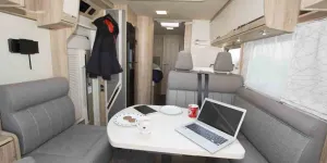 Eura-Mobil-Integra-Line-lounge-area-62677