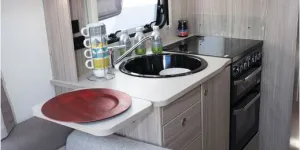 The-Elddis-Supreme-585-caravan-kitchen-79775