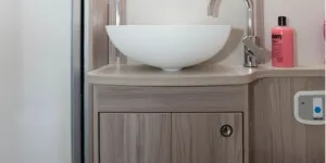 The-Elddis-Supreme-585-caravan-washroom-79197