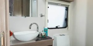 The-shower-room-occupies-half-of-the-width-of-the-caravan-w500-85544