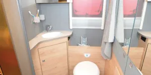 Dethleffs Just Camp T 6762 low-profile motorhome washroom