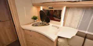 Eura Mobil Integra Line 695 LF kitchen