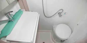 Roller-Team-washroom-84516