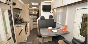 The-Frankia-Neo-MI-7-GDK-interior-20886