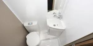 Swift-Edge-494-washroom-87622