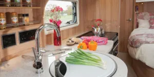 rhp_Plenty of space to wash up here!