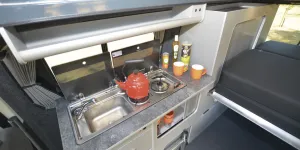Auto-Camper-kitchen-55110