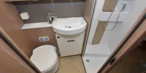 Burstner-Ixeo-washroom-23072