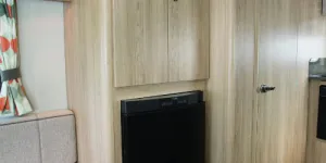 The-wardrobe-is-above-the-fridge---an-ingenious-use-of-space-w500-90058