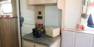The-dresser-gives-you-exra-kitchen-surface-space---and-loads-of-storage-w500-86442