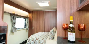 There&rsquo;s-so-much-space-everywhere-in-the-bedroom-09486