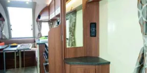 The-corner-dressing-table-has-TV-connections-nearby-06986