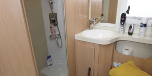 McLouis-Fusion-washroom-shower-95136