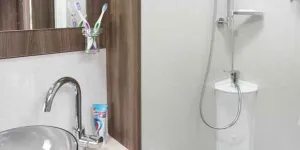 CORINIUM-BATHROOM-(2)-21029