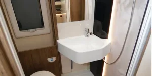 Roller-Team-T-Line-700-washroom-87835